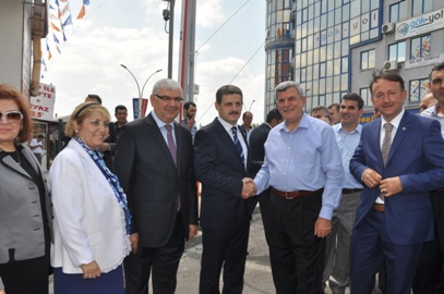 AKP'DE BAYRAM ŞERBET GİBİ GEÇTİ