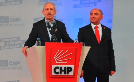 İZMİT'TE KILIÇDAROĞLU COŞKUSU