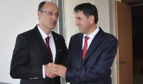 KOTO'DA İKİ ADAYLI MECLİS BAŞKANLIĞI SEÇİMİ