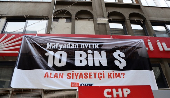 10 bin dolar alan kim? Afişi Kocaeli’de de asıldı