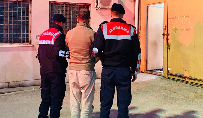 12 yıl hapis cezası ile aranan zanlı yakalandı