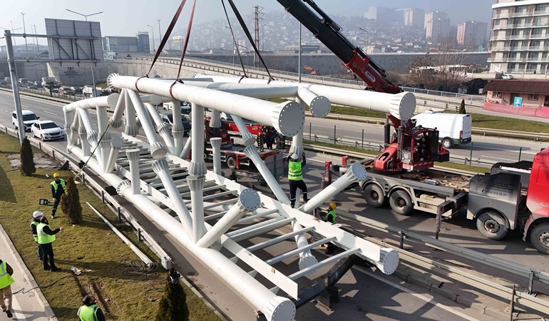 120 tonluk dev montaj