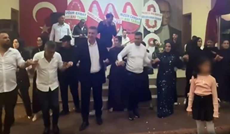 20 askerin şehit olduğu haberinden sonra AKP'li başkanlar bu haldeydi