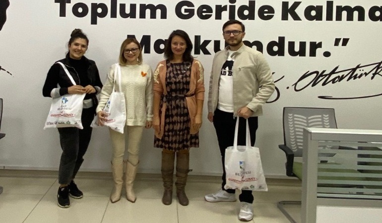 41 Burda AVM’den İZGİM’e ziyaret 