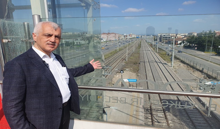 42 Evler Tren İstasyonu kaderine terk edildi