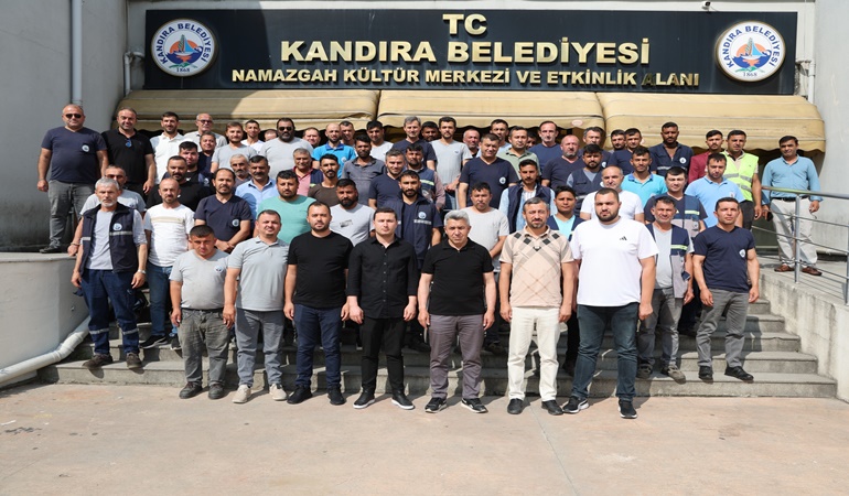 50 bin nüfusun yazın 500 bine çıktığı Kandıra’yı temiz tutmak kolay iş değil!