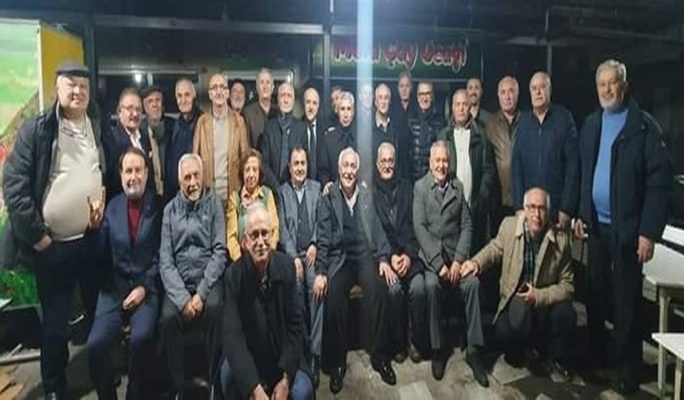 50 yıllık arkadaşlar Gebze’de iftarda buluştu