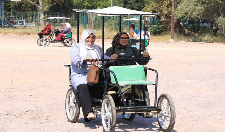 60 yaş üzeri bu projeyle sosyal hayattan kopmuyorlar