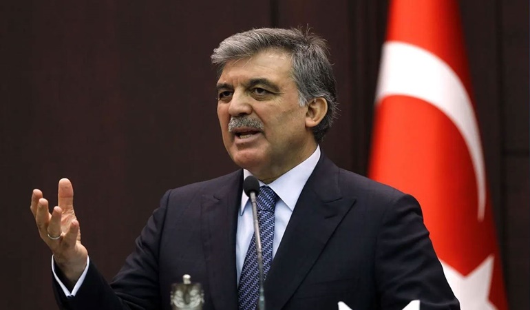 Abdullah Gül siyasete geri mi dönecek?