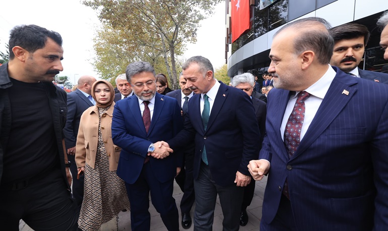 Adapazarı’ndaki bakanlı toplantıda Sapanca Gölü’nü koruma eylem planı kamuoyuna açıklandı