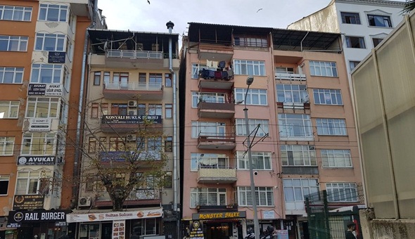 Adliye karşısındaki Önder apartmanı yıkılacak
