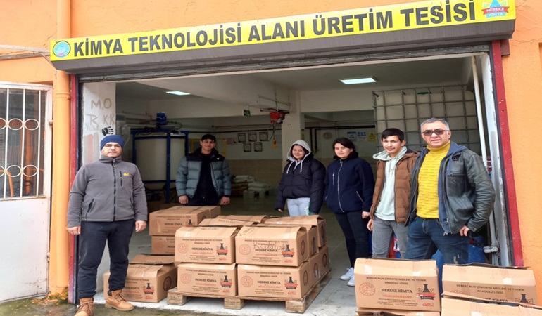 Afet bölgesi için dezenfektan ürettiler