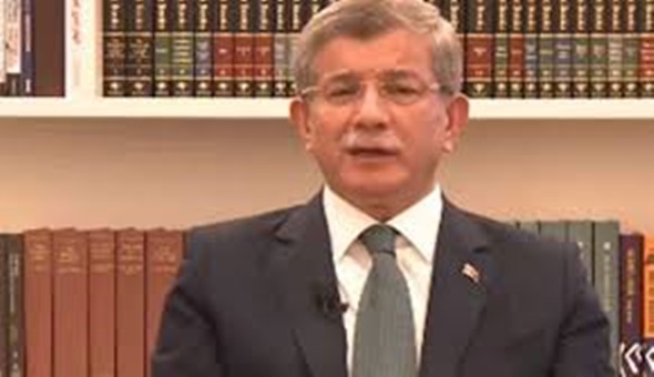 Ahmet Davutoğlu kimi muhbirlikle suçladı?