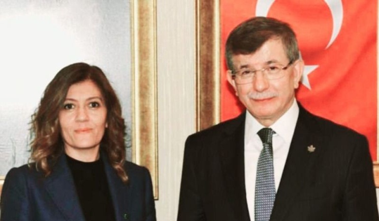 Ahmet Davutoğlu, Serap Çakır’ı ikna etti
