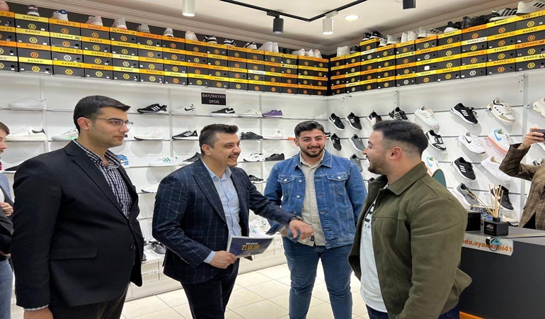 AK gençler sahayı boş bırakmıyor