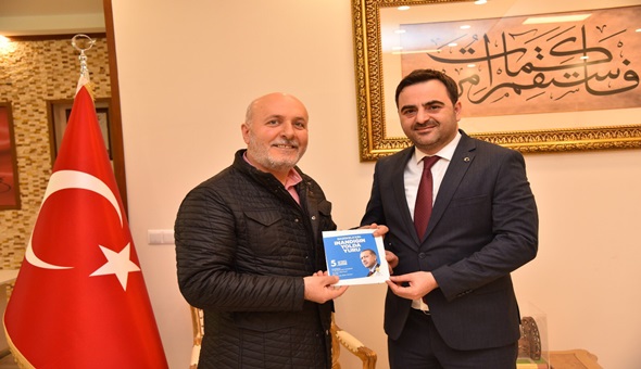 AK Parti Başiskele'de ilk kongre daveti Başkan Özlü’ye