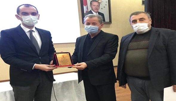 AK Parti İzmit’te 3 mahalle başkanı değişti