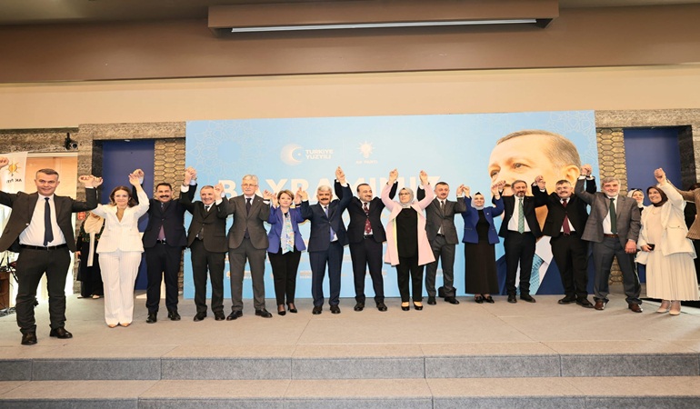 AK Parti Kocaeli’de coşkulu bayramlaşma