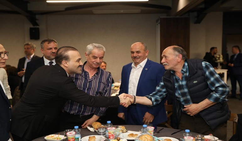 AK Parti, Rumeli Balkan Türkleri Dernekleri’yle kucaklaştı