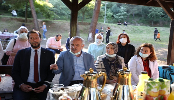 AK Parti Yenikent ailesi piknikte buluştu