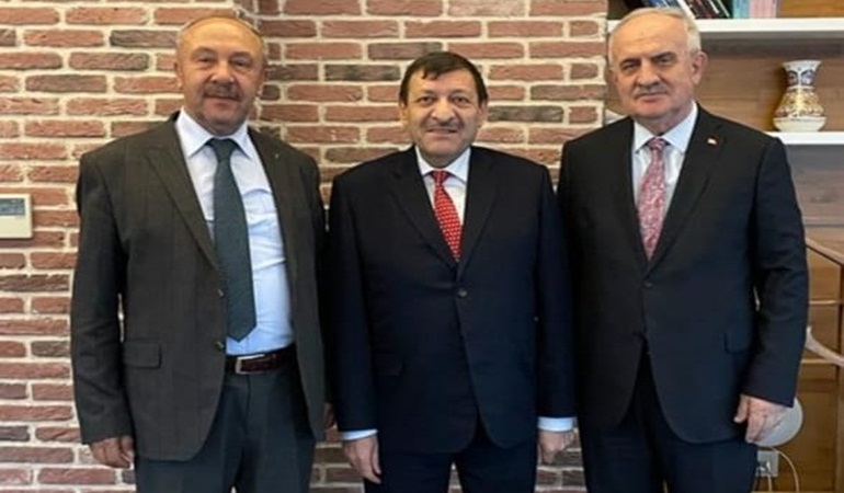 AK Partili Zeki Canşi sempati topluyor