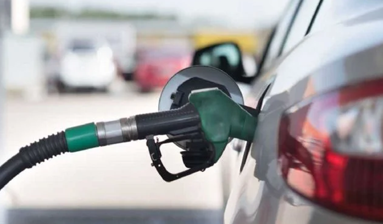 Akaryakıta zam geldi