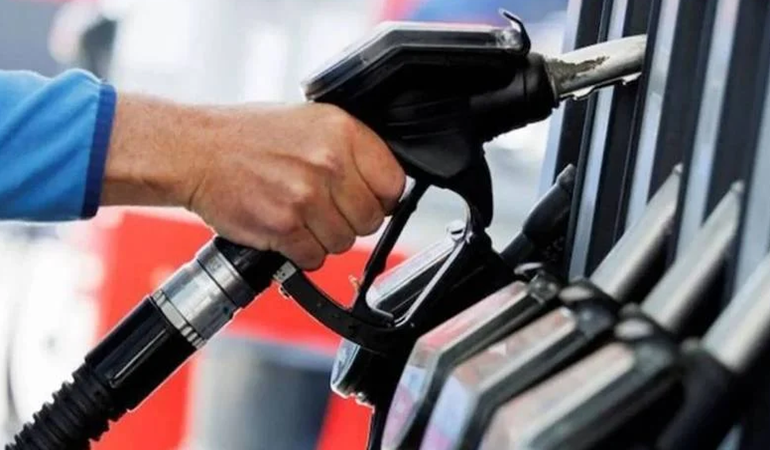 Akaryakıtta indirim kısa sürdü, sıra bindirimde!