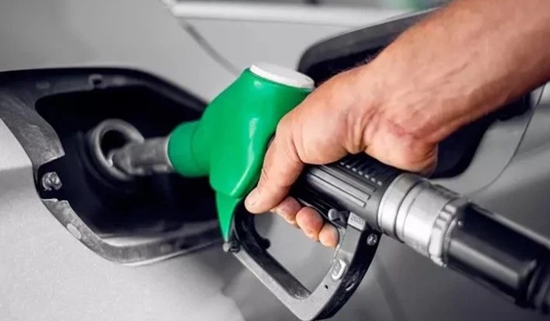 Akaryakıtta rekor zam kapıda