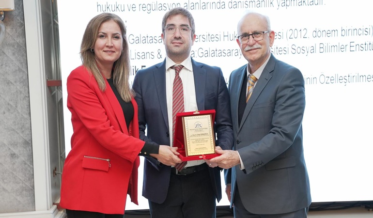 Akça Koca Platformu 2025 Yılı İlimde Bilgelik Ödülleri töreni İstanbul’da gerçekleştirildi