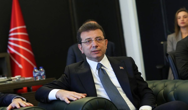 Akıl dışı senaryoların ve iftiraların pervasızca üretildiği bir dönemi yaşıyoruz