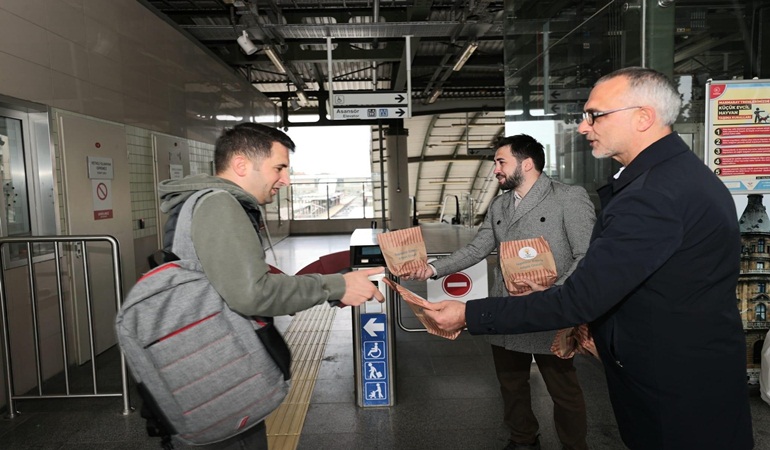AKP adayı Hasan Soba, vatandaşları işe uğurladı