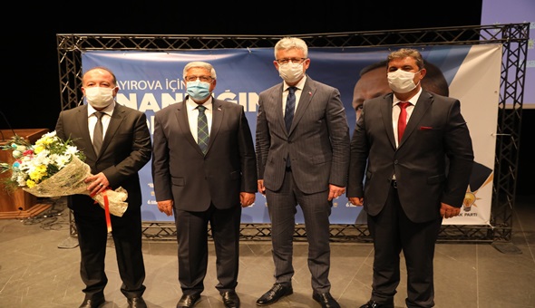 AKP Çayırova'da Servet Günay Başkan oldu