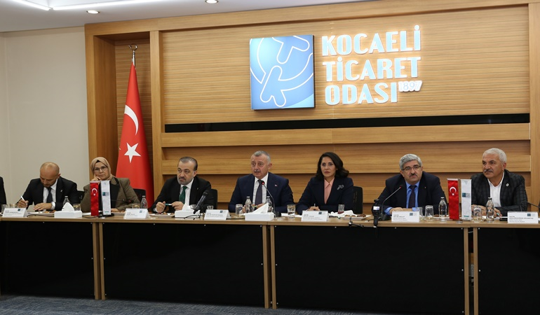 AKP Çevre ve Şehircilik Politikaları Başkanı Tuncer, KOTO’da iş insanlarını dinledi