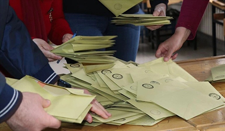 AKP, CHP ve İYİ Parti’nin oyu düştü, 5 partinin yükseldi