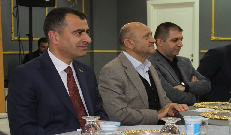 AKP'de Fikri Işık da sahaya indi