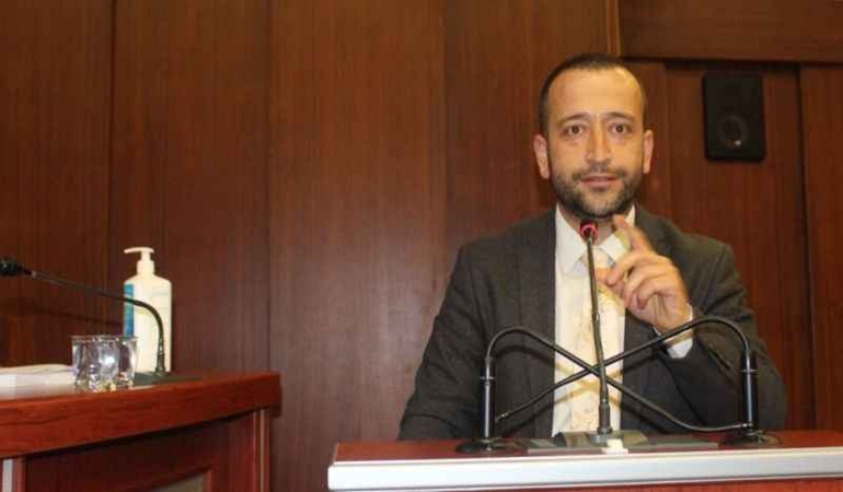 AKP’de Tutuş’da adaylık için istifa etti