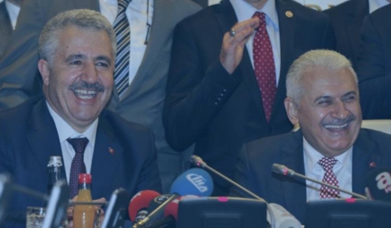 AKP’de üç dönem kuralı kim için bozuluyor?