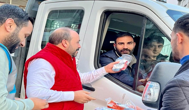 AKP Dilovası'dan iftara 5 kala programı