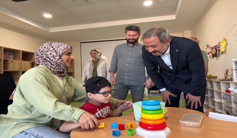 AKP Kocaeli Milletvekili Yılmaz, Gonca Engelsiz Yaşam Merkezi’nde ağırlandı