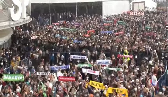 AKP kongresindeki kalabalığı böyle yorumladı