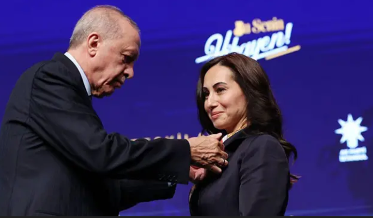 AKP'li başkanlar istifa edip CHP'ye geçseler Erdoğan ne derdi?