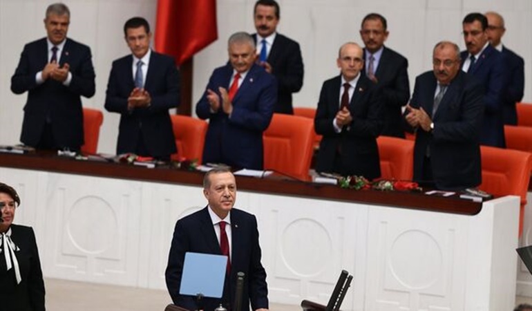 AKP'li başkanlardan bir tanesini bile içeri atmazsanız