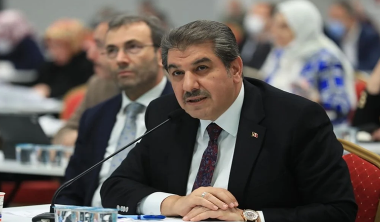 AKP'li belediyeden Suriye'ye 4 çöp toplama aracı