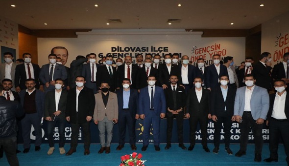AKP'li gençler Dilovası’nda da kongre yaptı