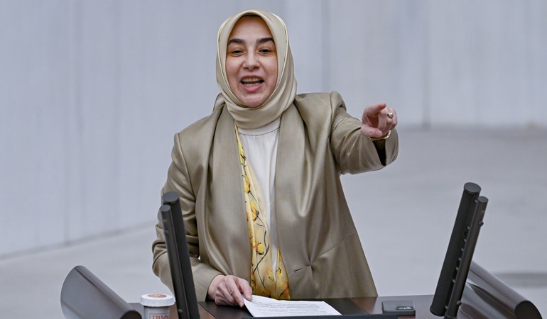 AKP’li Özlem Zengin’in kardeşi başhekim olarak atandı