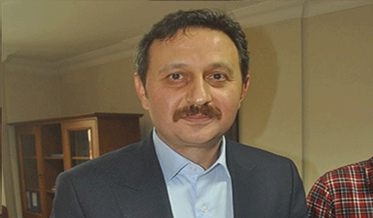 AKP'li Yılmaz AYM'yi ihanetle suçladı