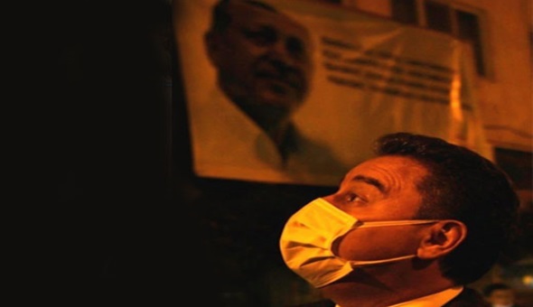 AKP'liler Ali Babacan'ı bu pankartla karşıladı 