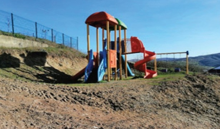 AKP meclis üyeleri kendi yaptıkları parka kendileri güldüler