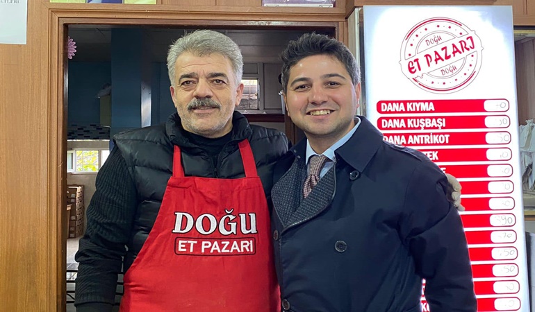  AKP’nin en genç aday adayı durmuyor!