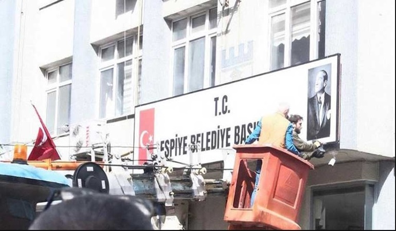 AKP'nin kaldırdığı T.C'ler geri gelmeye başladı